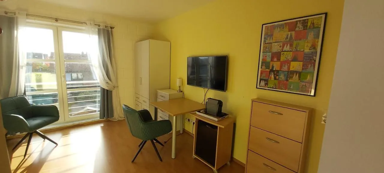 Homestay Zimmer Mit Gartenblick Cologne